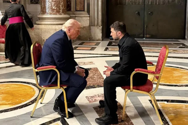 Trump pressures Zelenskyy to agree to peace deal ahead of White House meeting